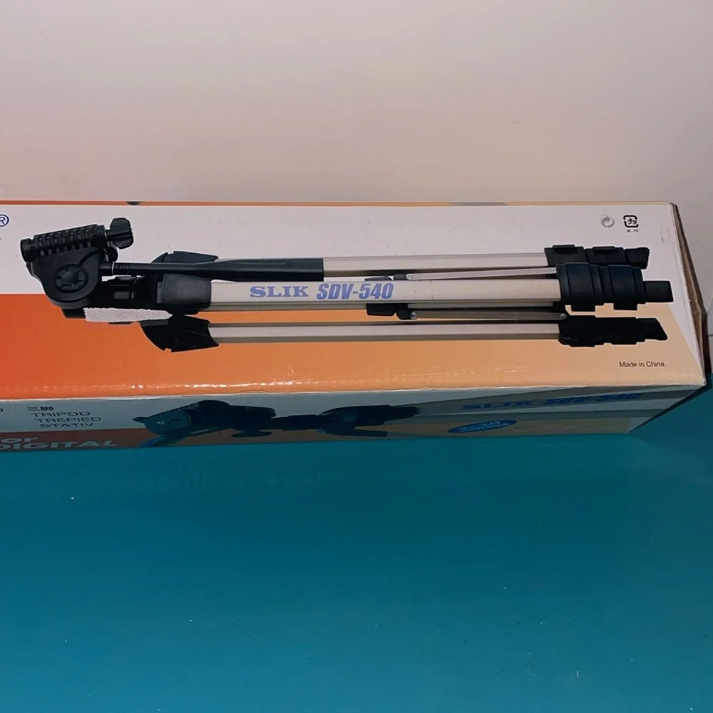 NIB SLIK SDV-540 Tripod for Digital Cameras